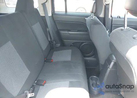 2015 Jeep Patriot Latitude из США, поврежденный, VIN 1C4NJRFB8FD215160